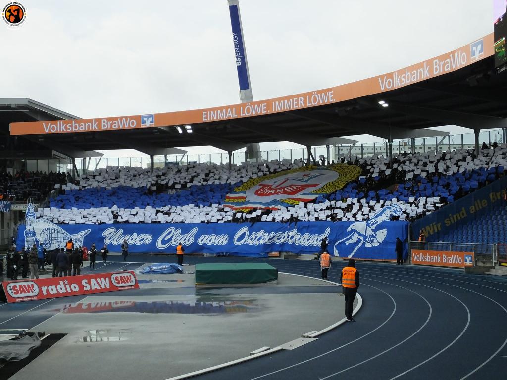 Hansa Rostock Fanszene mit Choreo und Banner! - FC Hansa Rostock | Choreo - Bild 1