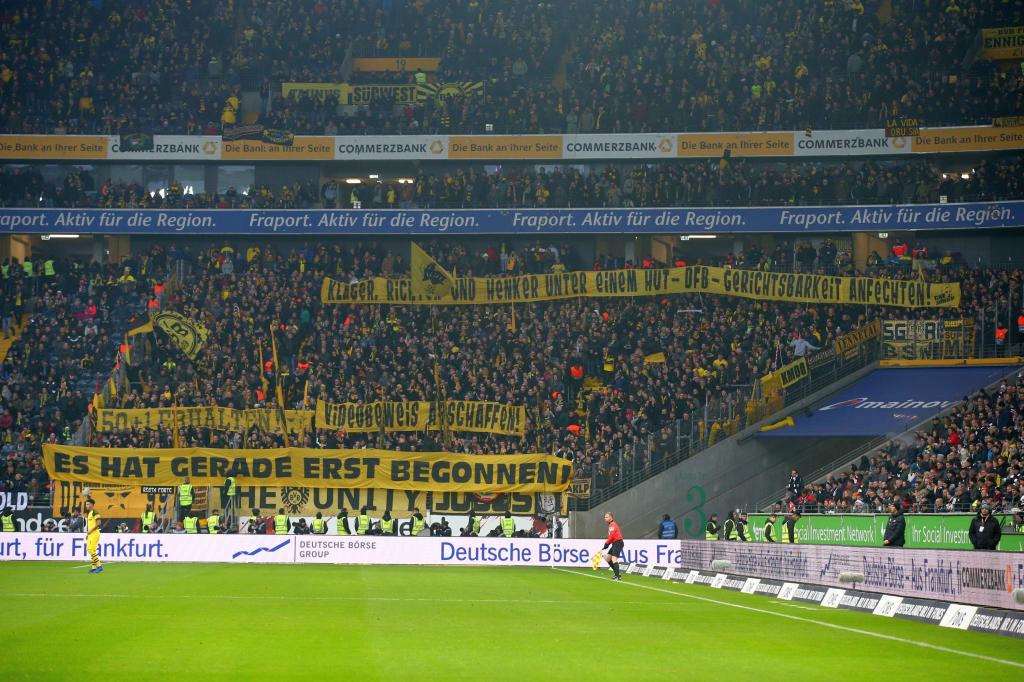 Es hat gerade erst begonnen! - Borussia Dortmund | Spruchband