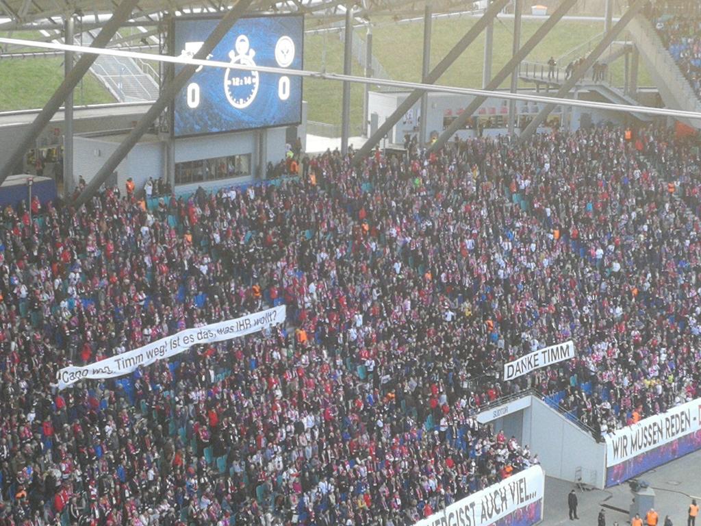 Leipzig-„Fans“ mit Boykott und Spruchbändern! - RBL | Spruchband - Bild 2
