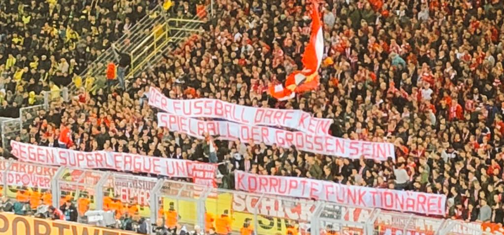 Gemeinsamer Protest gegen Super League - Borussia Dortmund vs. Bayern München | Rückblick - Bild 2