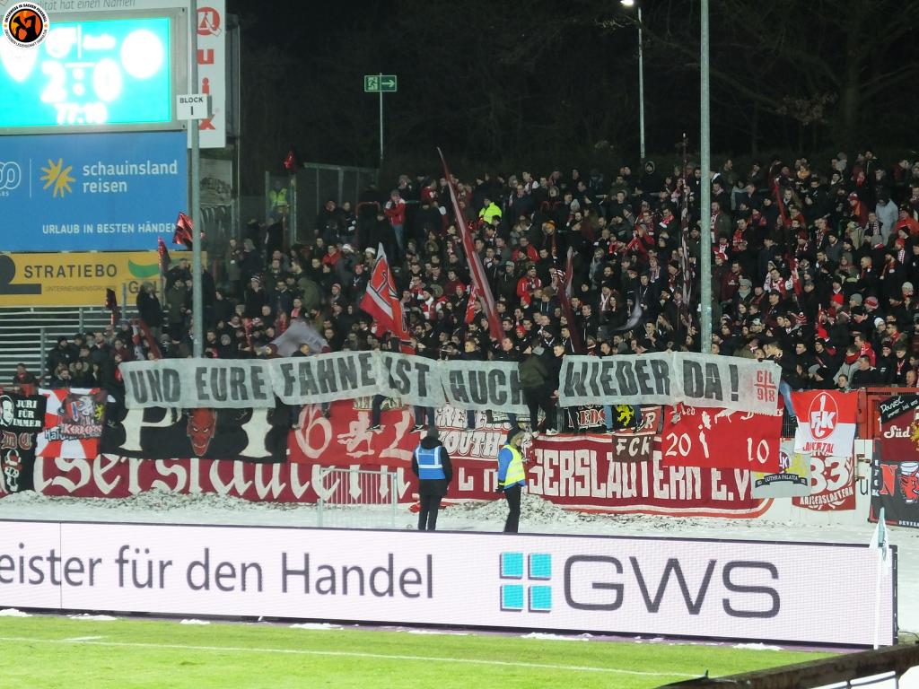 FCK-Ultras präsentieren gezogene Zaunfahne von Preußen Münster! - 1. FC Kaiserslautern | Spruchband - Bild 2