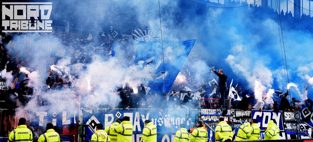 HSV Fanmarsch und Pyroshow! - Hamburger SV | Pyroshow - Bild 2