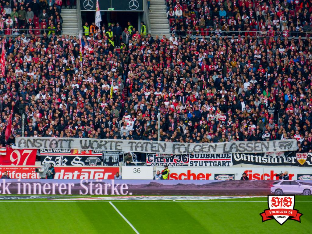 Stuttgart-Fanszene mit einigen Spruchbändern beim Heimspiel gegen Gladbach! - VfB Stuttgart | Spruchband - Bild 4