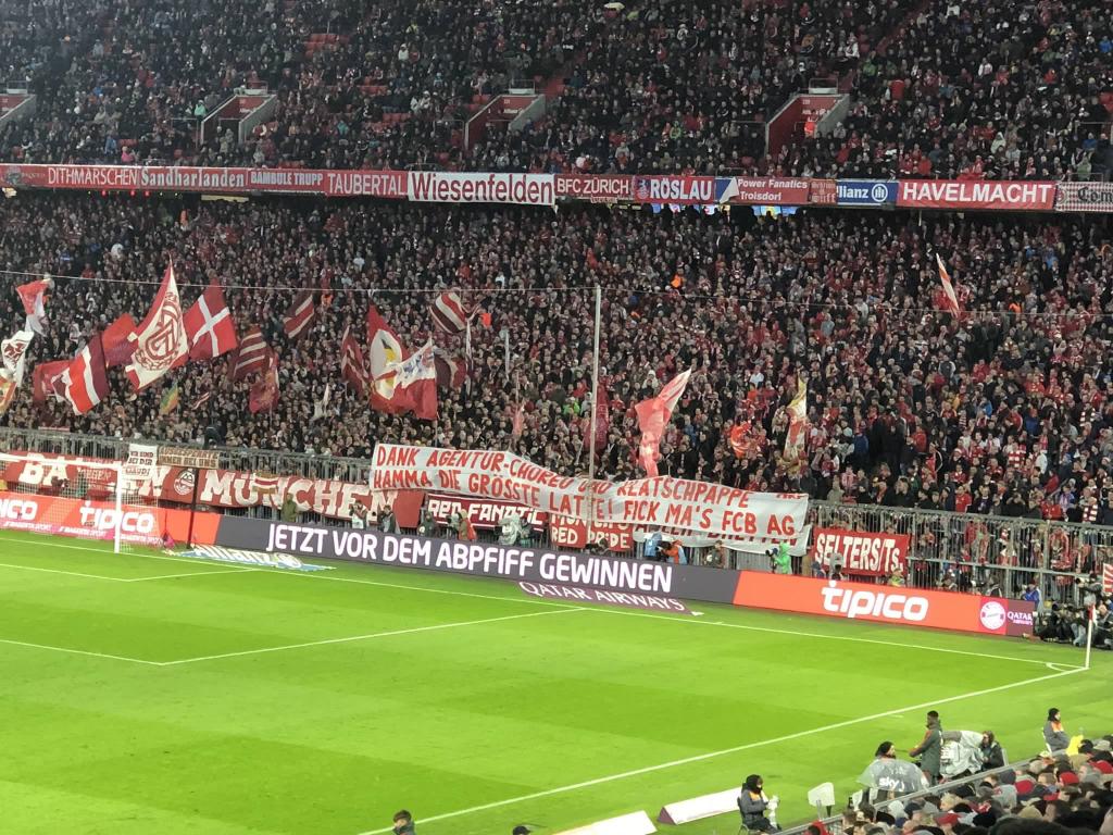 Bayern Fans mit Kritik an Vereinsführung nach Agentur-Choreo! - Bayern München | Spruchband