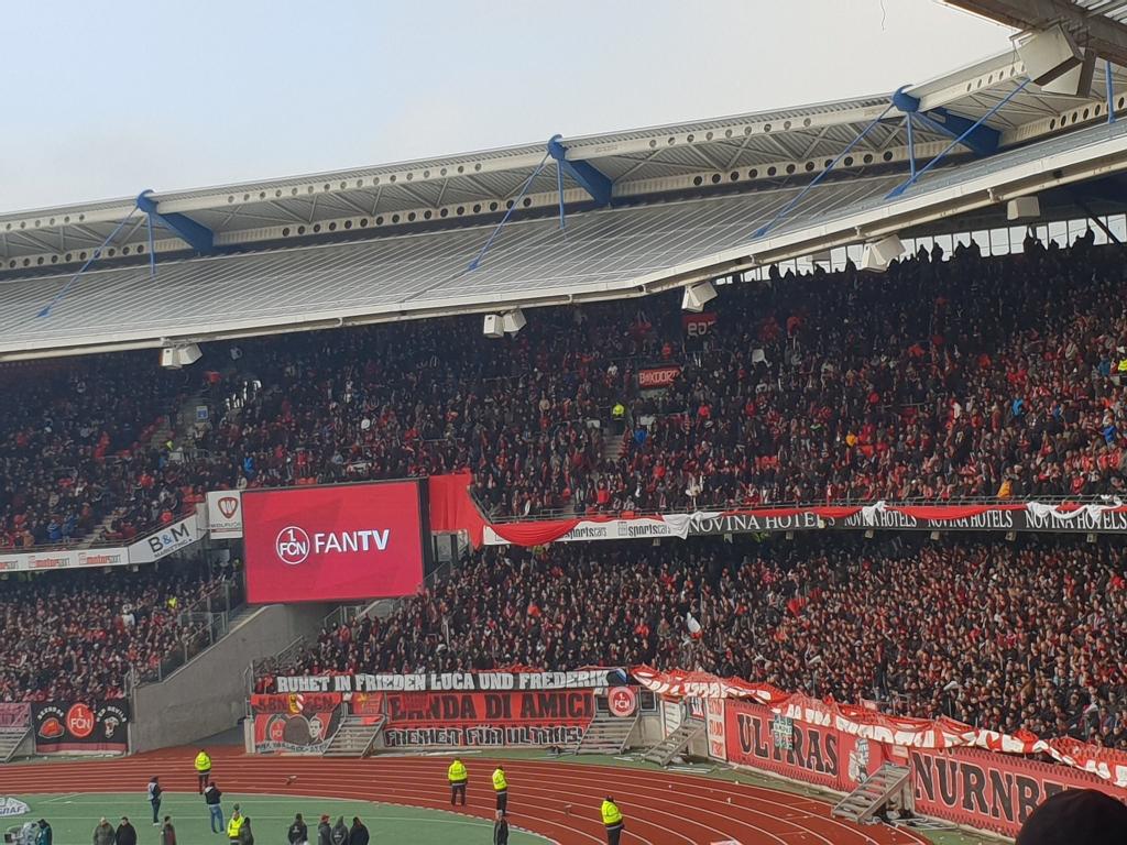 Nürnberg Fnszene trauert um zwei verstorbene Jugendliche. - 1. FC Nürnberg e.V. | Spruchband
