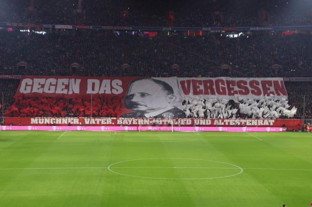 Bayern Choreo gegen Schalke 04 - Bayern München | Choreo