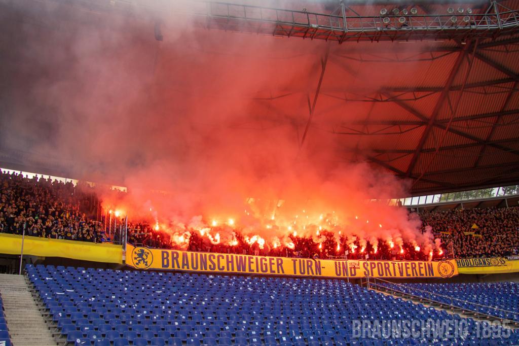 Braunschweig zündet in Hannover - Eintracht Braunschweig | Pyroshow