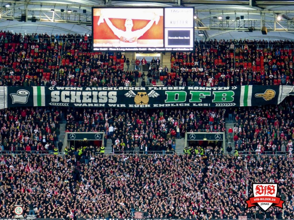 „Wenn Arschlöcher fliegen könnten - Scheiss DFB!“ - VfB Stuttgart | Spruchband