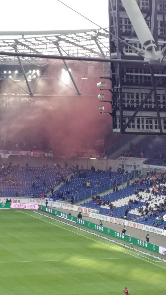 Nürnberg mit Rauch in Hannover! - 1. FC Nürnberg e.V. | Pyroshow - Bild 2