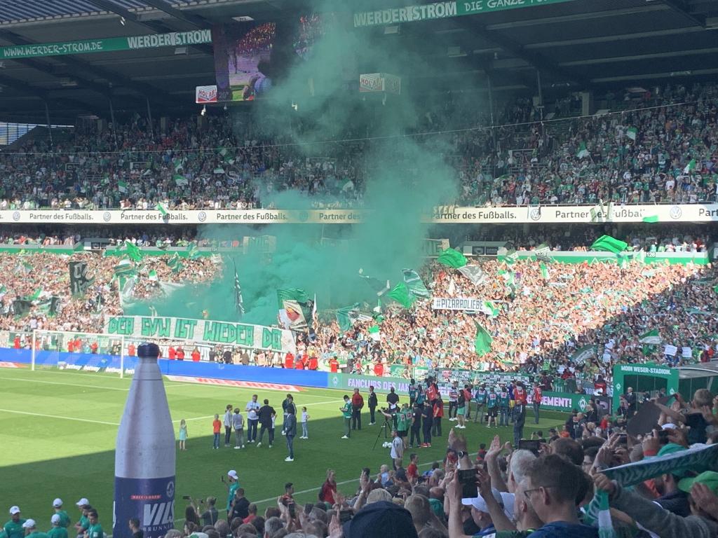 Bremen mit Rauch gegen Leipzig! - Werder Bremen | Pyroshow