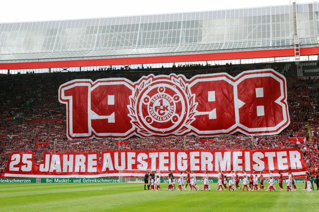 Kaiserslautern Choreo gegen St. Pauli - 1. FC Kaiserslautern | Choreo