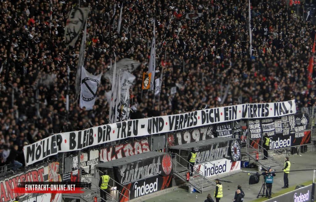 Frankfurt Spruchband gegen Andy Möller - Eintracht Frankfurt | Spruchband