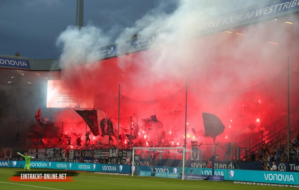 Frankfurt zündet in Bochum - Eintracht Frankfurt | Pyroshow