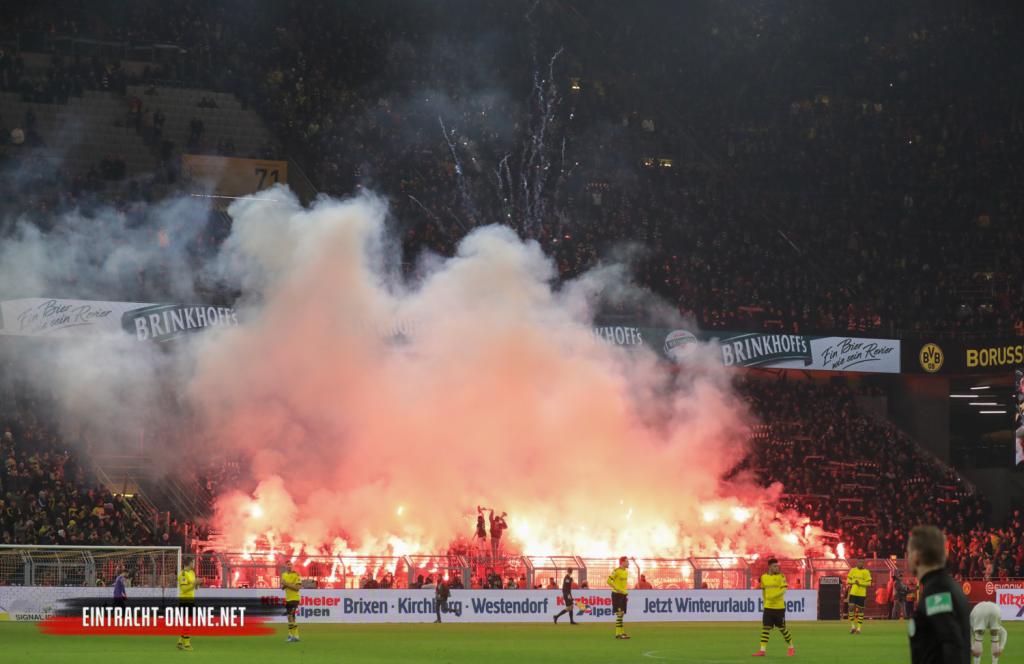 Frankfurt zündet in Dortmund - Eintracht Frankfurt | Pyroshow