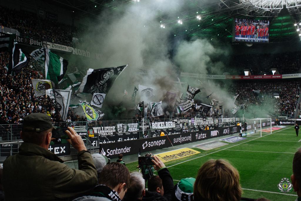 Gladbach Pyro gegen Darmstadt - Borussia Mönchengladbach | Pyroshow