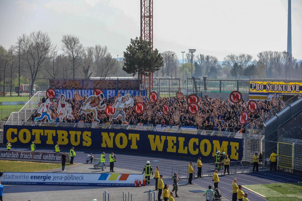 Jena Choreo gegen Cottbus - FC Carl Zeiss Jena | Choreo - Bild 1