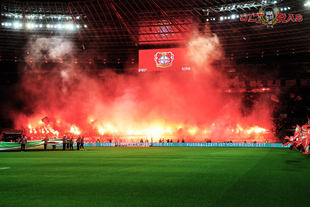 Leverkusen zündet gegen Stuttgart - Bayer 04 Leverkusen | Pyroshow