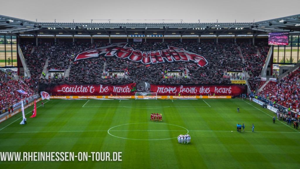 Mainz Choreo gegen Ingolstadt - 1. FSV Mainz 05 e.V. | Choreo - Bild 2