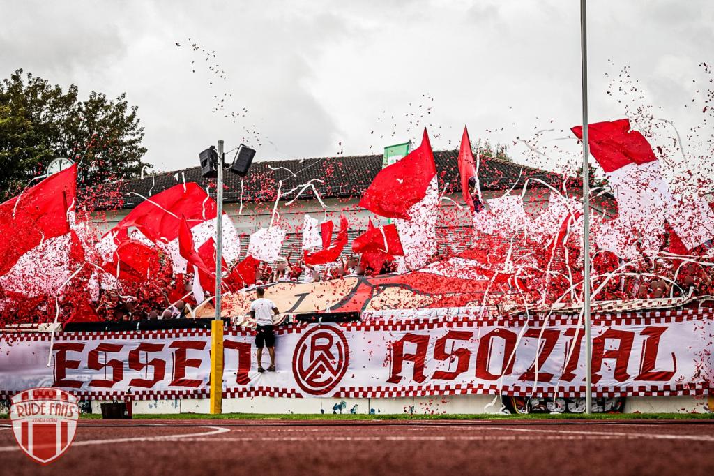 RWE-Intro in Bayreuth - Rot-Weiss Essen e.V. | Choreo