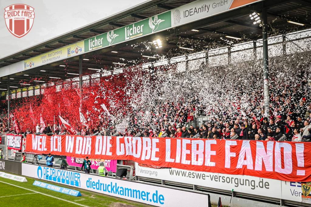 RWE-Intro in Wiesbaden - Rot-Weiss Essen e.V. | Choreo