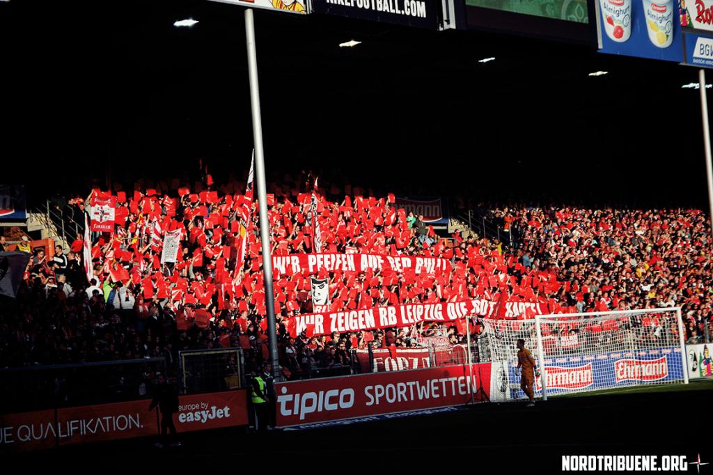 Freiburg Choreo gegen Schalke - SC Freiburg e.V. | Choreo