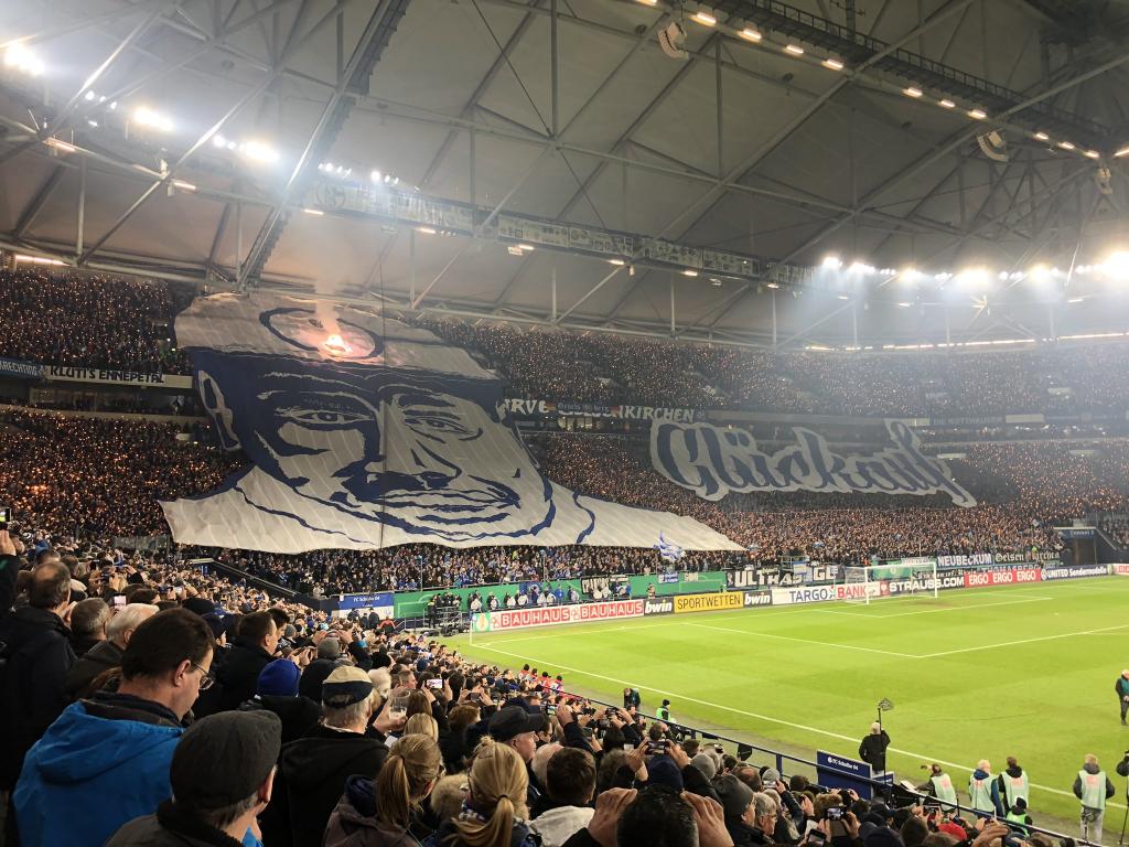 Schalke Choreo gegen Hertha - FC Schalke 04 e.V. | Choreo