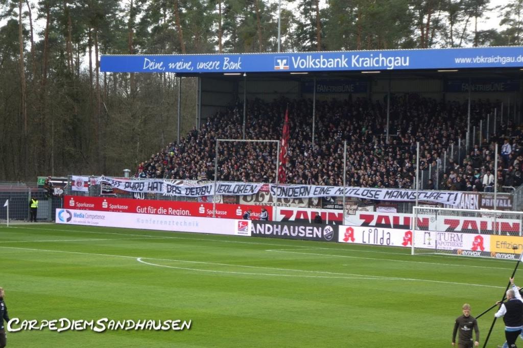 "Nicht Pyro hat das Derby verloren - sondern eine mutlose Mannschaft!" - FC St. Pauli e.V. | Spruchband