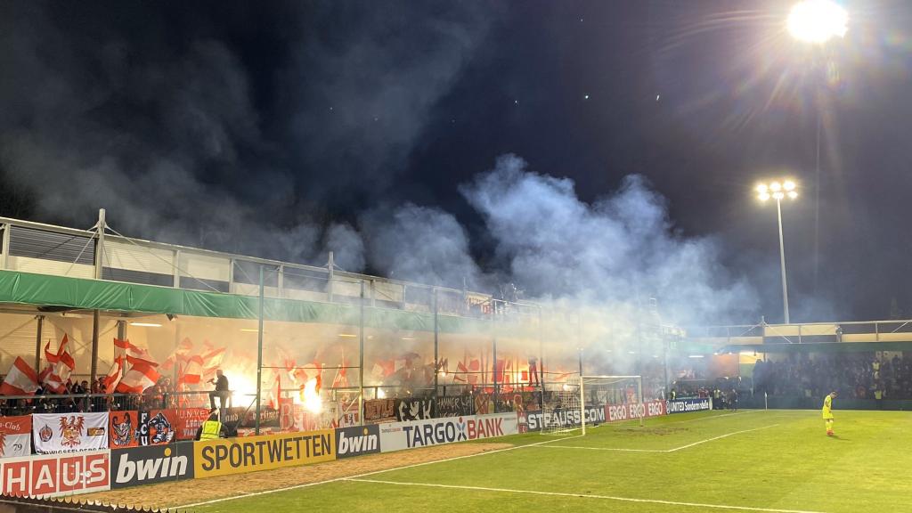 Union zündet in Verl - 1. FC Union Berlin e.V. | Pyroshow