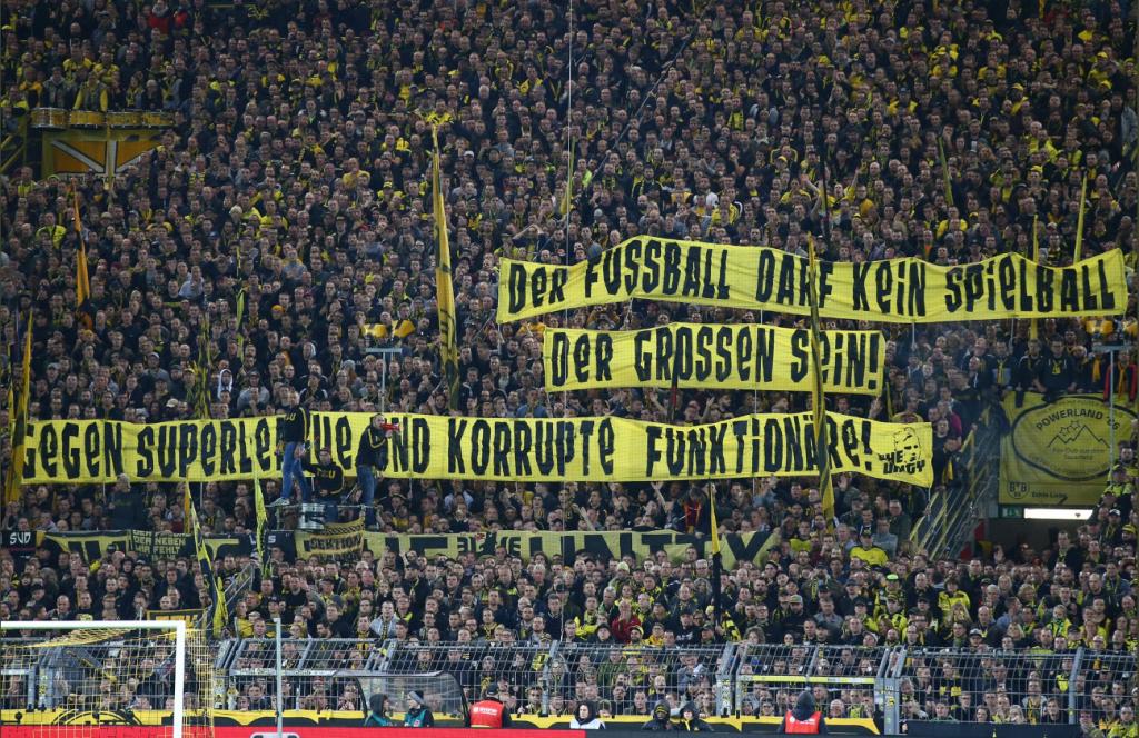 Gemeinsamer Protest gegen Super League - Borussia Dortmund vs. Bayern München | Rückblick - Bild 1