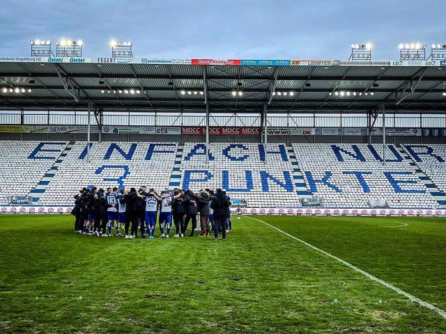 Magdeburg mit Poncho-Choreo gegen Lautern