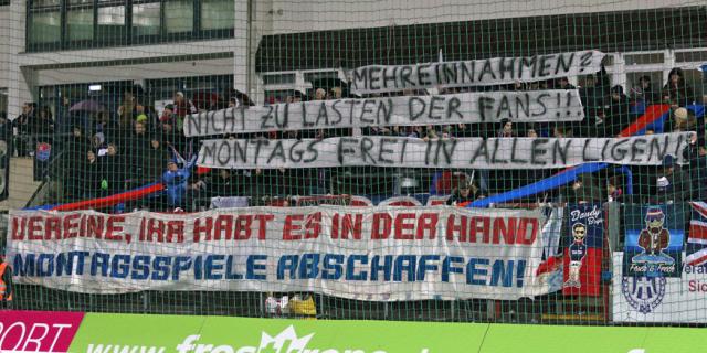 Unterhachings protest gegen Montagsspiele!