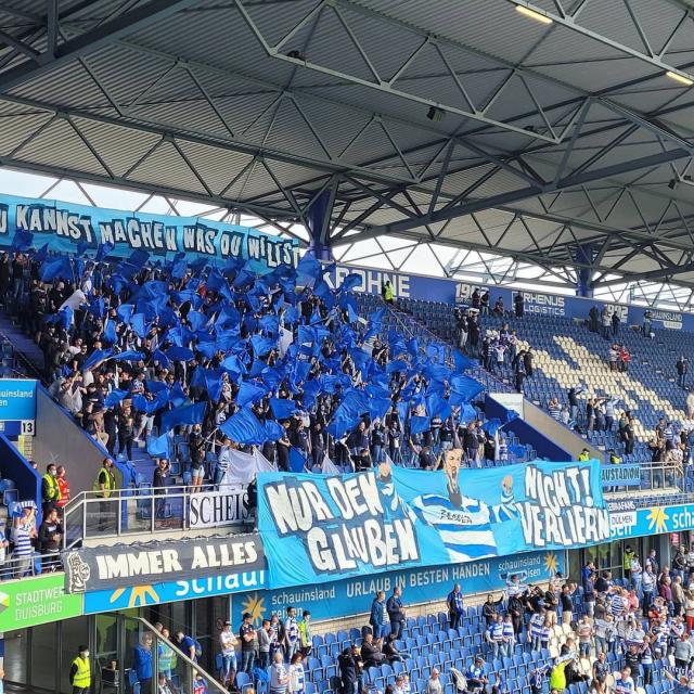 Duisburg-Choreo gegen Würzburg