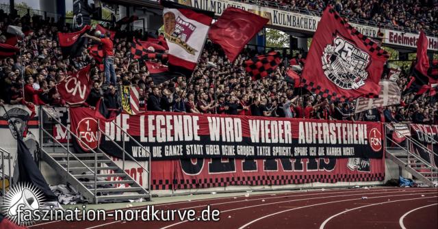 Nürnberg mit Spruchbändern gegen Gladbach!