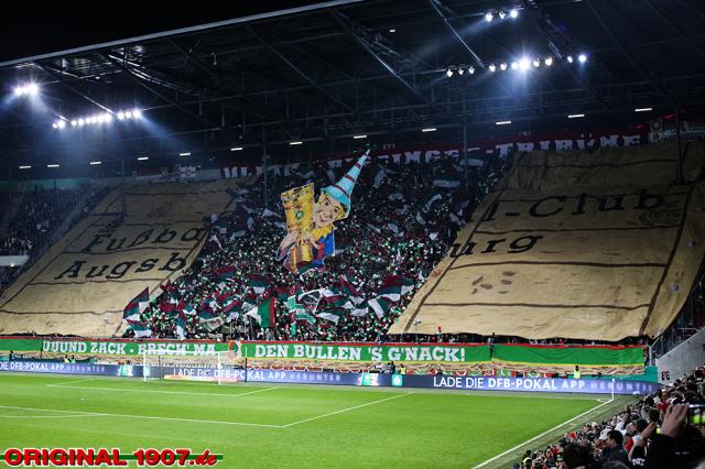 Augsburg mit Choreo gegen Leipzig!