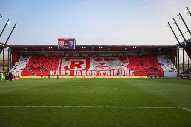 Regensburg mit Choreo gegen Bochum!
