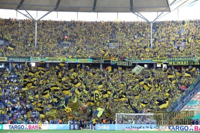 Dortmund Choreo beim Pokalfinale gegen Frankfurt