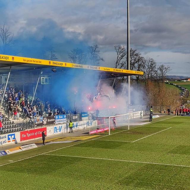 Duisburg zündet in Großaspach