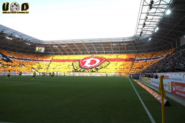 Dynamo Choreo gegen Aue