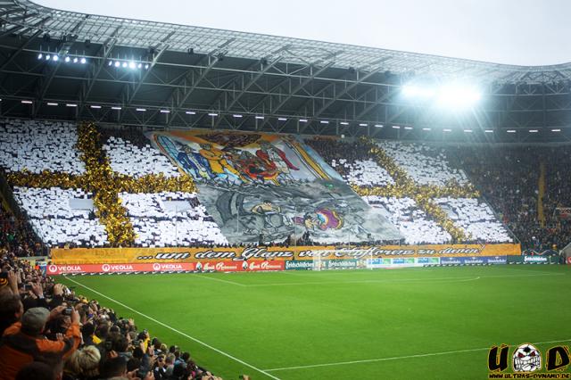 Dynamo Choreo gegen Aue