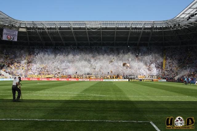 Dynamo Choreo gegen Burghausen