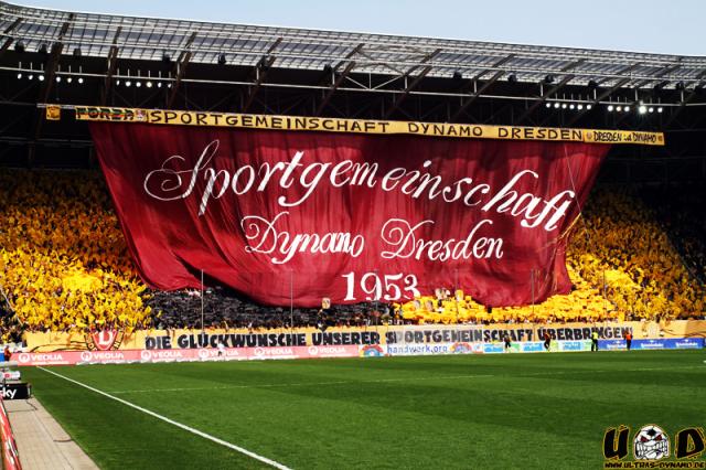 Dynamo Choreo gegen Cottbus