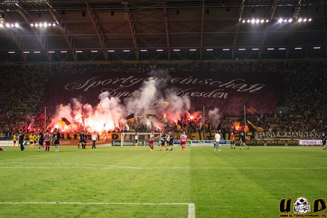 Dynamo Choreo gegen Erfurt