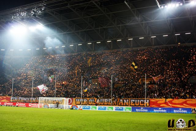 Dynamo Choreo gegen Köln