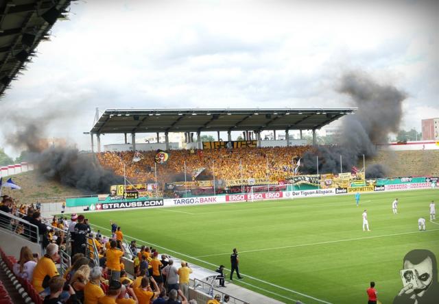 Schwarzer Rauch in Zwickau