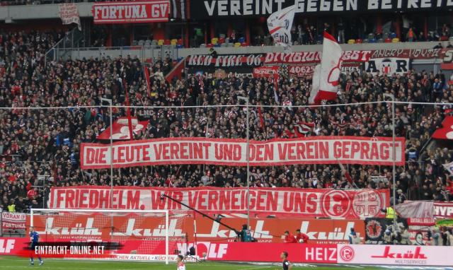 Fortuna-Fans bedanken sich bei Friedhelm Funkel