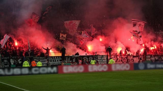 Frankfurt zündet auf St. Pauli