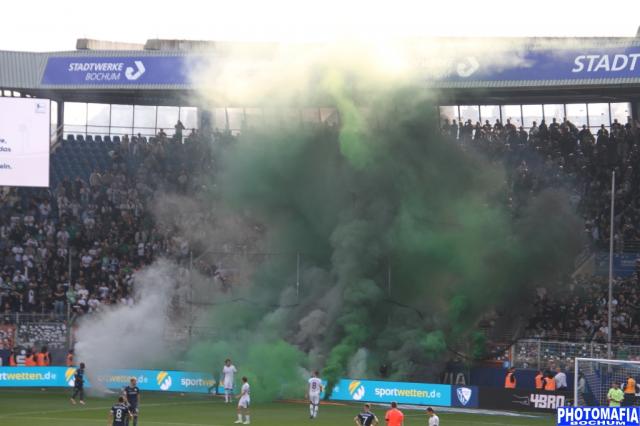 Gladbach Pyro in Bochum