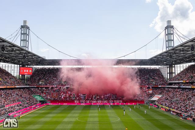 Köln Pyro gegen Wolfsburg