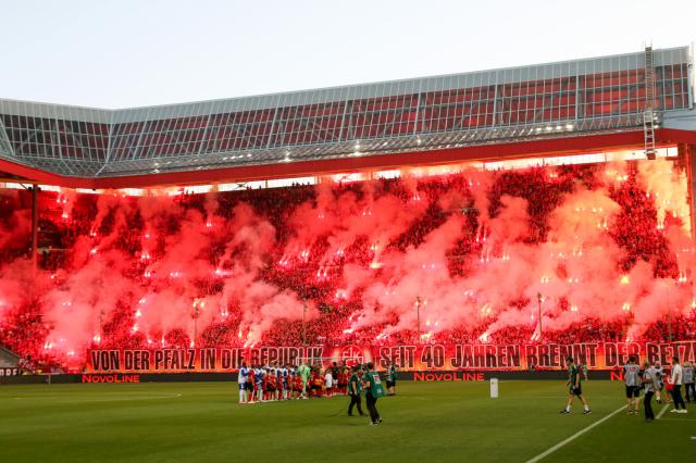 Kaiserslautern-Pyro gegen Schalke