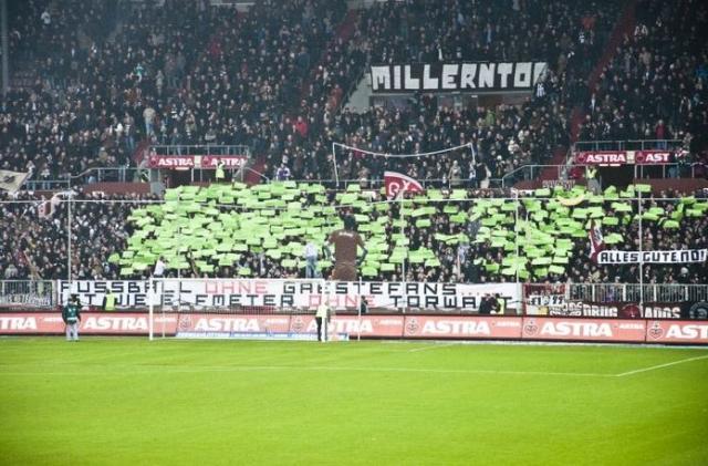 St. Pauli Choreo gegen Dresden